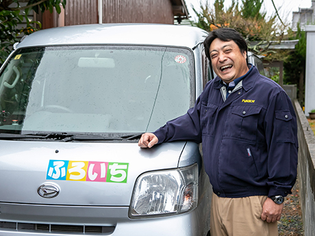 50歳を前に独立。資格なしでもできたのは先輩オーナーの手厚いサポートのおかげ。