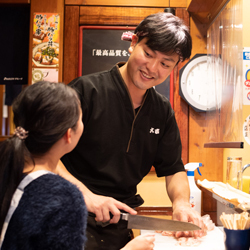 本部担当者、家族、研修店の店主やお客様