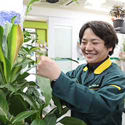 妥協のない本部の研修のおかげで