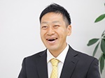 定休日は日曜と月曜