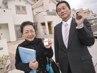 営業未経験者や中高年の方でも早期収益化できる体制を実現！本部サポートも充実。