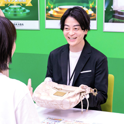 百貨店で培った接客スキルで、地方の文化・