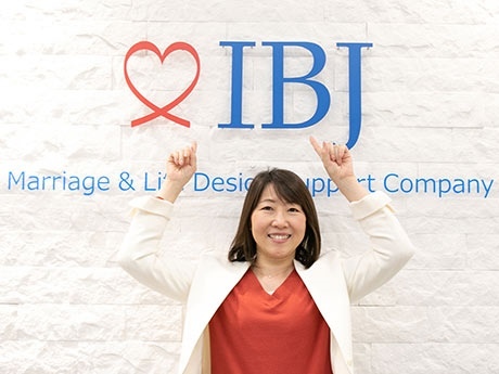 1日1時間の副業でも月間平均売上27万円超！1人で手軽に始められる結婚相談所ビジネス