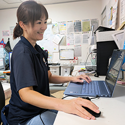 子育てと両立できる働き方を求めて、