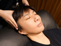 男女比は半々。利用層は10代~60代まで幅広く、特に20~40代のミドル層に人気です!