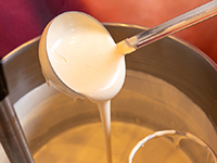 他社には真似できない秘伝の原材料。仕込みの秘訣もしっかりお教えします。