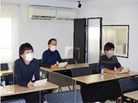 年1回、定期全体研修も行っています。