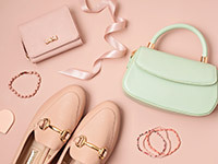 他では手に入らないもの、海外でしか扱ってないブランド品なども扱えます。