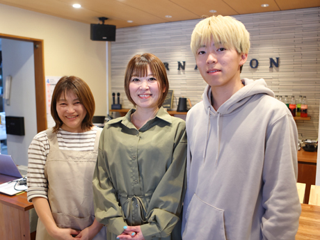 介護職の経験を活かして、ライフデリを開業。5年後には夢だった飲食店もオープン！
