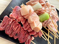 職人が丁寧に串打ちし、自社工場から店舗へ直送！鮮度抜群の串がリピーターを生みます